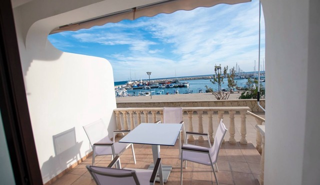 Glabur Stays The One 1 Elite Marina Front! in Terazi