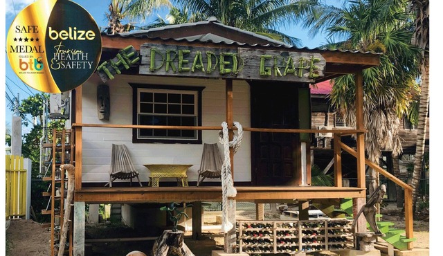 Gumbo Limbo's Dreaded Grape Cabana - Steps from Ocean, Free Bikes, Free WiFi in Caye Caulker