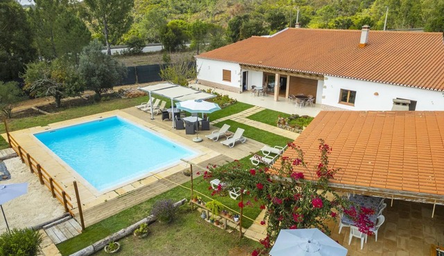 H - Arrifana Beach Studio in Montes de Praias Guesthouse in Aljezur