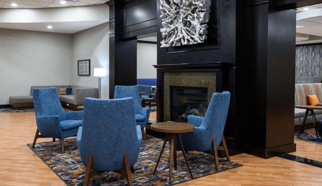 Hampton Inn Evansville Airport in Evansville