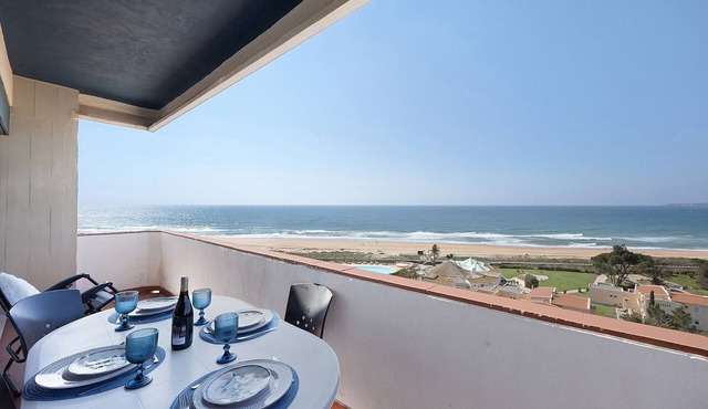 Holiday Home 'Alvor Magnificent Beach View' with Sea View, Balcony and Wi-Fi