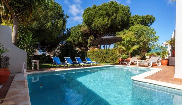 Holiday Home 'Guatemala' with Private Pool, Wi-Fi and Air Conditioning