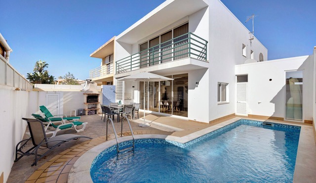 Holiday Home 'Lagos Beach Pool Villa' with Private Pool, Wi-Fi and Air Conditioning