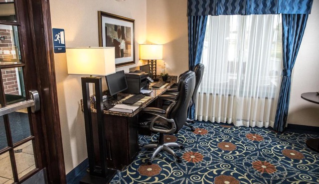 Holiday Inn Express & Suites Detroit - Novi by IHG in Novi