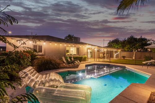 Hot Tub, Heated Pool, Mini Golf, BBQ, Old Town, Game Room, EV Plug in Scottsdale