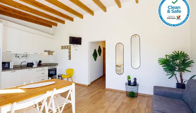I - 3 Bed Apartment in St. Johns Countryside Getaway