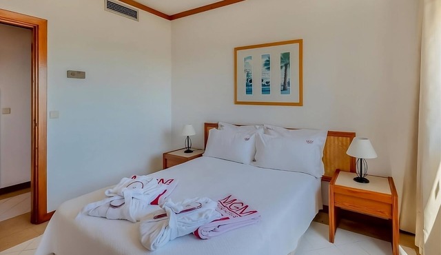 Indulge in Home-Like Comfort! 2 Swimming Pool & Spa, Steps Away from Oura Beach!