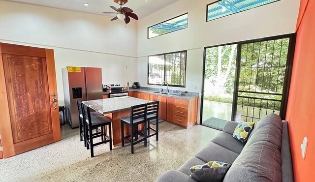 Jungle getaway, visit our fascinating home in the rain forest and by the river! in La virgen