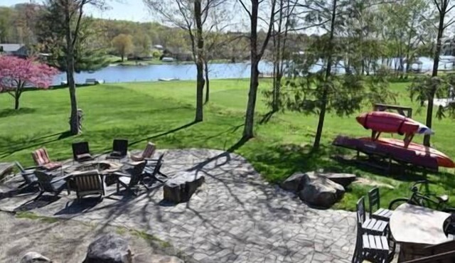 Lakefront at Treasure Lake - Hot Tub, Patio, Docks in DuBois