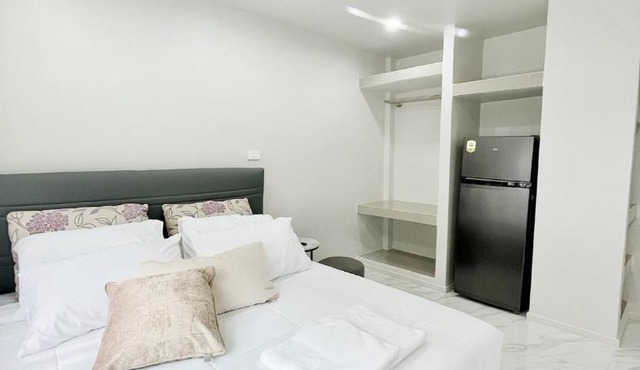 Langsuan Smile Hotel