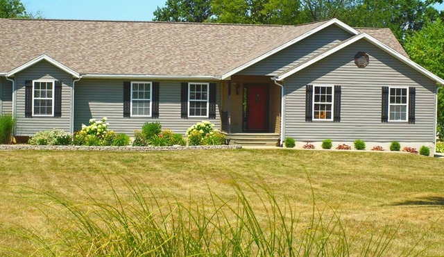 Large 5 Bedroom, 4 Bath Country Villa w/Home Theater in Attica