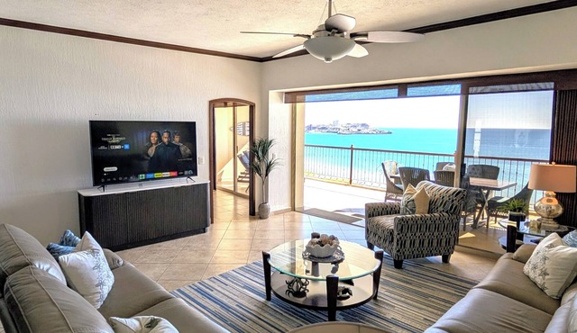 Luxe Beachfront 2BR Condo - Stunning Views & Premium Upgrades - Recently Updated in Puerto Penasco