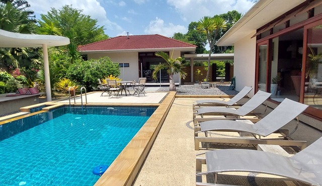 Luxury pool villa with a lush garden accommodate up to 6 persons