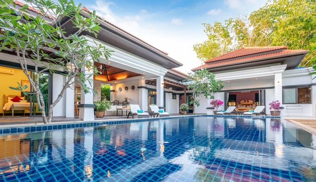 Luxury Private Pool Villa Frangipani