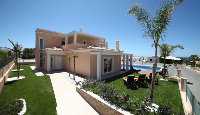 Luxury Villa - close to sea 250 meters