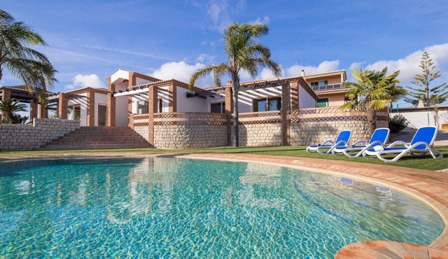Luxury Villa & Guest House Heated Pool Lagos