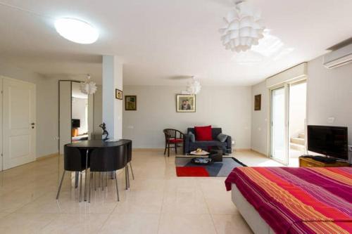 Magnificent studio in Zichron yaakov sea view and garden in Zikhron Ya'akov