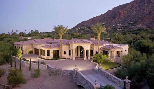 MANSION TOSCANIA: ultra-luxury 10Bd 10.5Bath minutes from Camelback Mountain in Paradise Valley