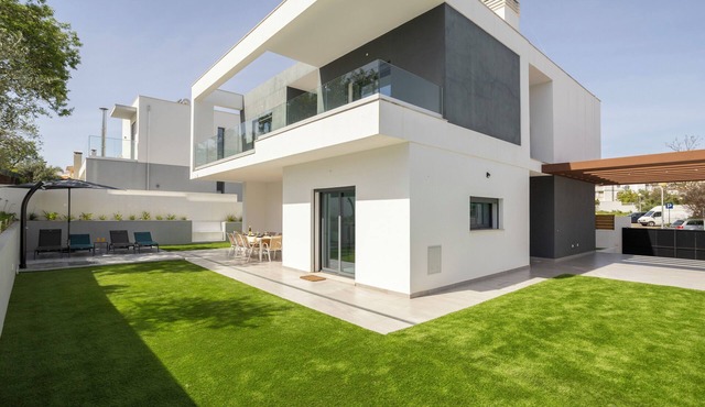 Modern, near-beach villa Portimão - Casa Disia
