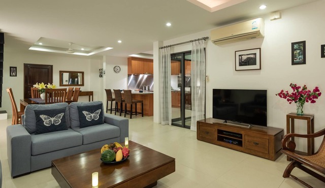Modern Tropical Villa For Perfect Holidays