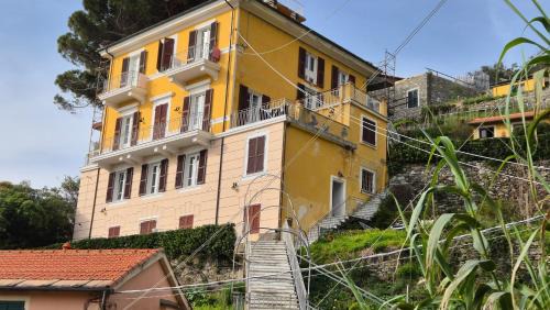 Monterosso Apartments in Servano's Villas in Monterosso al Mare