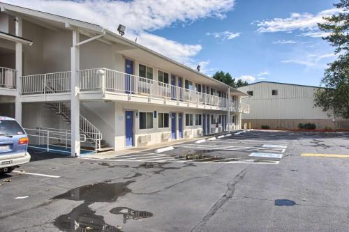 Motel 6-Everett, WA - North in Everett