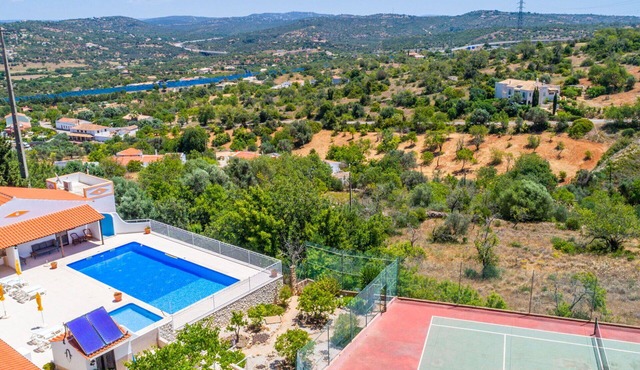 Nice apartment in villa for 4 people with pool, A/C, WIFI, TV, terrace and panoramic view