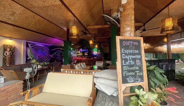 Noah’s Ark Cannabis Bar Restaurant Hostel
