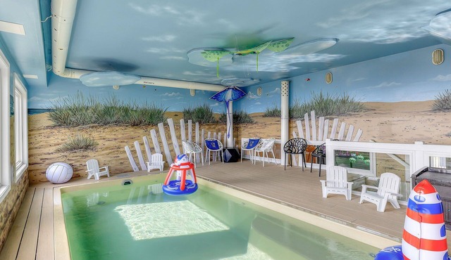 Oceanfront/11 bds/33 PPL/Indoor Pool in Virginia Beach