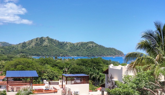 Oceanviews on a Budget - Massive Rooftop Patio in Playas del Coco