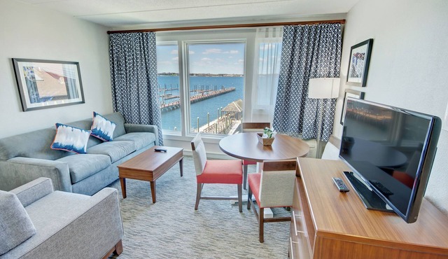 OFFICIAL LISTING | Wyndham - Inn on the Harbor 1BR w/City Views, FREE Wi-Fi in Newport