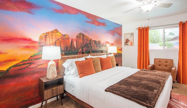 Old Town Luxe Escape - Unique Desert Vibes, Heated Pool, HotTub & Epic GameRoom in Scottsdale