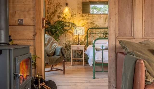 Olive Tree House - set amongst the olive trees sleeping 2 guests in Upper Dicker
