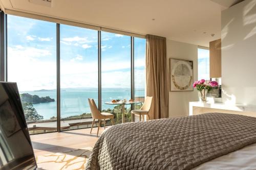 Omana in Auckland
