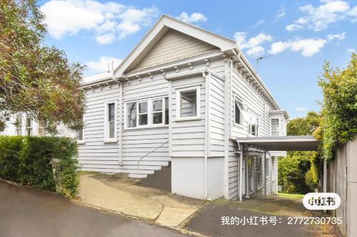 Parnell City Haven Same Price for 1 to 6 Guests Villa with Full Kitchen in Auckland