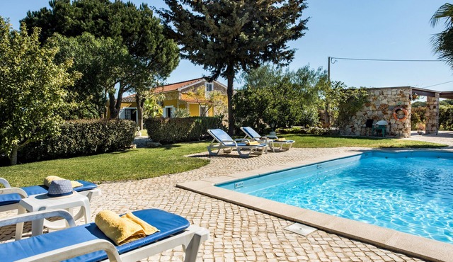 Peaceful Algarve Villa with Private Pool, Spacious Garden & BBQ Area