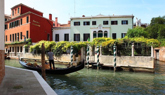 Pensione Accademia - Villa Maravege in Venice