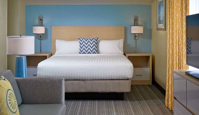 Pet-Friendly Family Retreat | Enjoy Seasonal Pool & Near Cincinnati Attractions in Cincinnati
