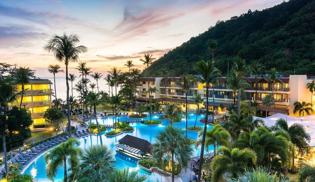 Phuket Marriott Resort & Spa, Merlin Beach
