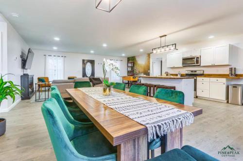 Pine Peak Cottage - Quiet Luxury in the Mountains of Bryce Resort in Mount Jackson