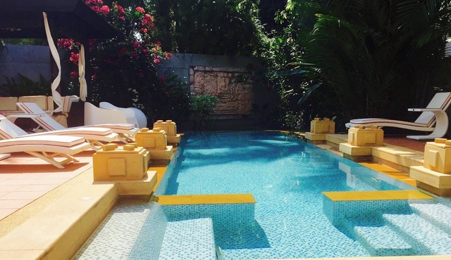 Poolvilla 5 rooms 50 m from Layan beach