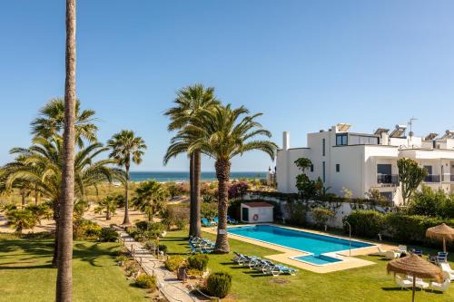 Praia da Lota Beachfront Resort - Hotel & Apartments