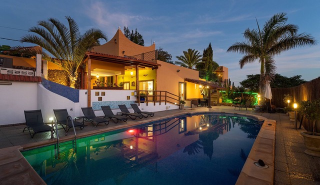 Private heated swimming pool. A/C in bedrooms. Barbecue. Free WIFI in Ingenio