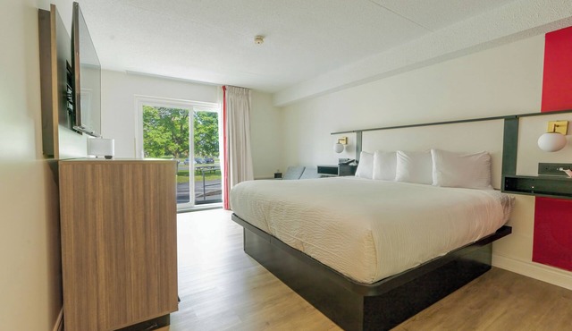 Ramada by Wyndham Kingston in Kingston