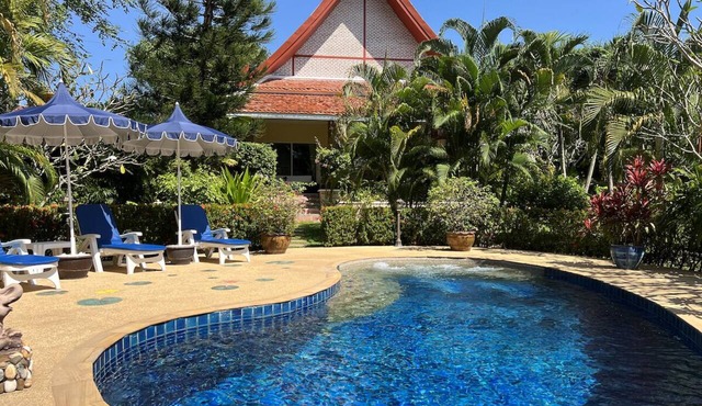 Rare tropical paradise ! luxury 3BR villa, pool&jacuzzi, 1 600 m2 garden, Dream