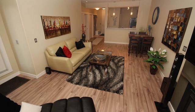 ** RATE SPECIAL- Luxury 2 Bed VEGAS STYLE - 5 Star Oasis ** in Calgary