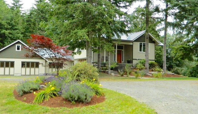 Rowdy, Crazy, Fun - Calm, relaxing, Quiet. Come enjoy Blue Mountain Retreat. in Chimacum
