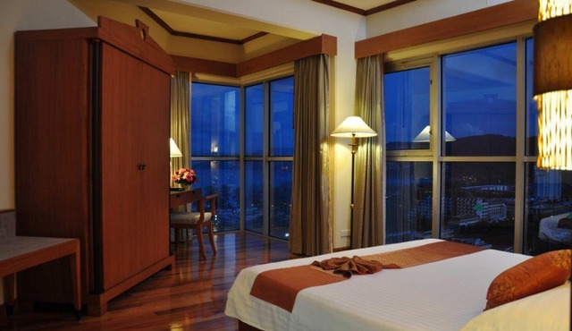 Royal Paradise Suite, #03 @ Patong Beach