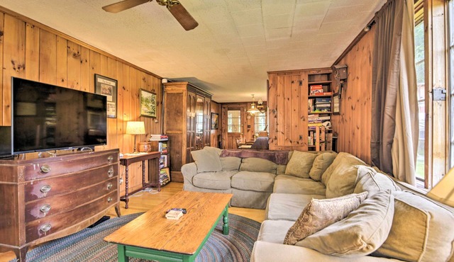 Rustic Roxbury Ski Farmhouse with Trails! in Roxbury