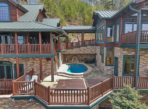 Scenic Views Estate in Pigeon Forge